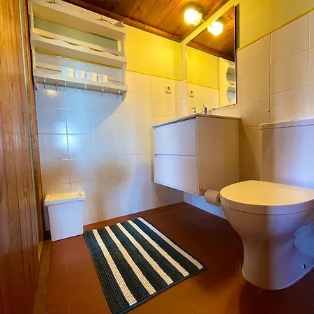 Da Silva Surfcamp- Terrassenzimmer Mit Fruehstueck Alojamento de Acomodação e Pequeno-almoço Lourinhã