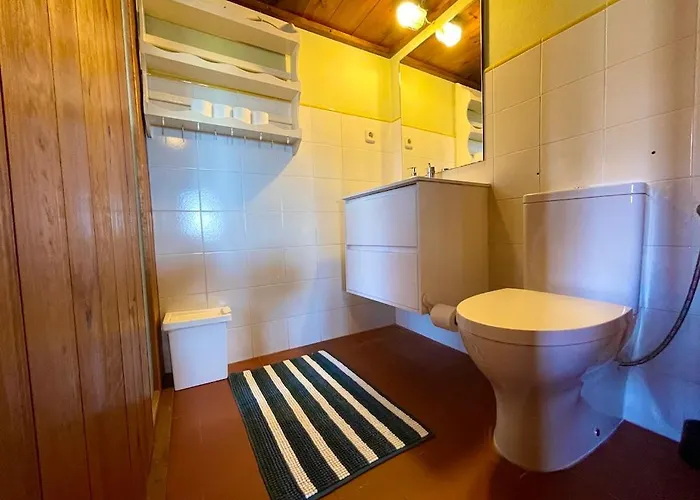 Da Silva Surfcamp- Terrassenzimmer Mit Fruehstueck Alojamento de Acomodação e Pequeno-almoço Lourinhã