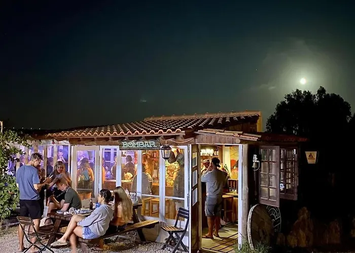 Da Silva Surfcamp- Terrassenzimmer Mit Fruehstueck Alojamento de Acomodação e Pequeno-almoço Lourinhã